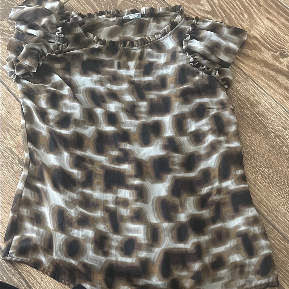Worthington Brown & White Abstract Ruffle Sleeve Blouse